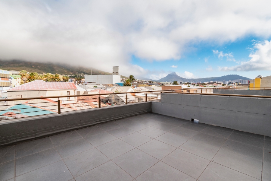 1 Bedroom Property for Sale in Woodstock Western Cape